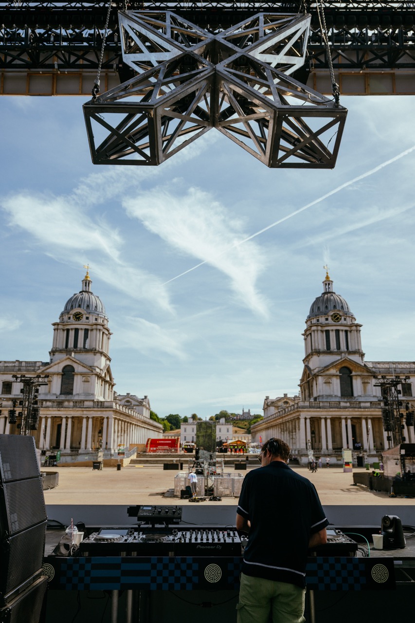 Adriatique presents X on the Thames