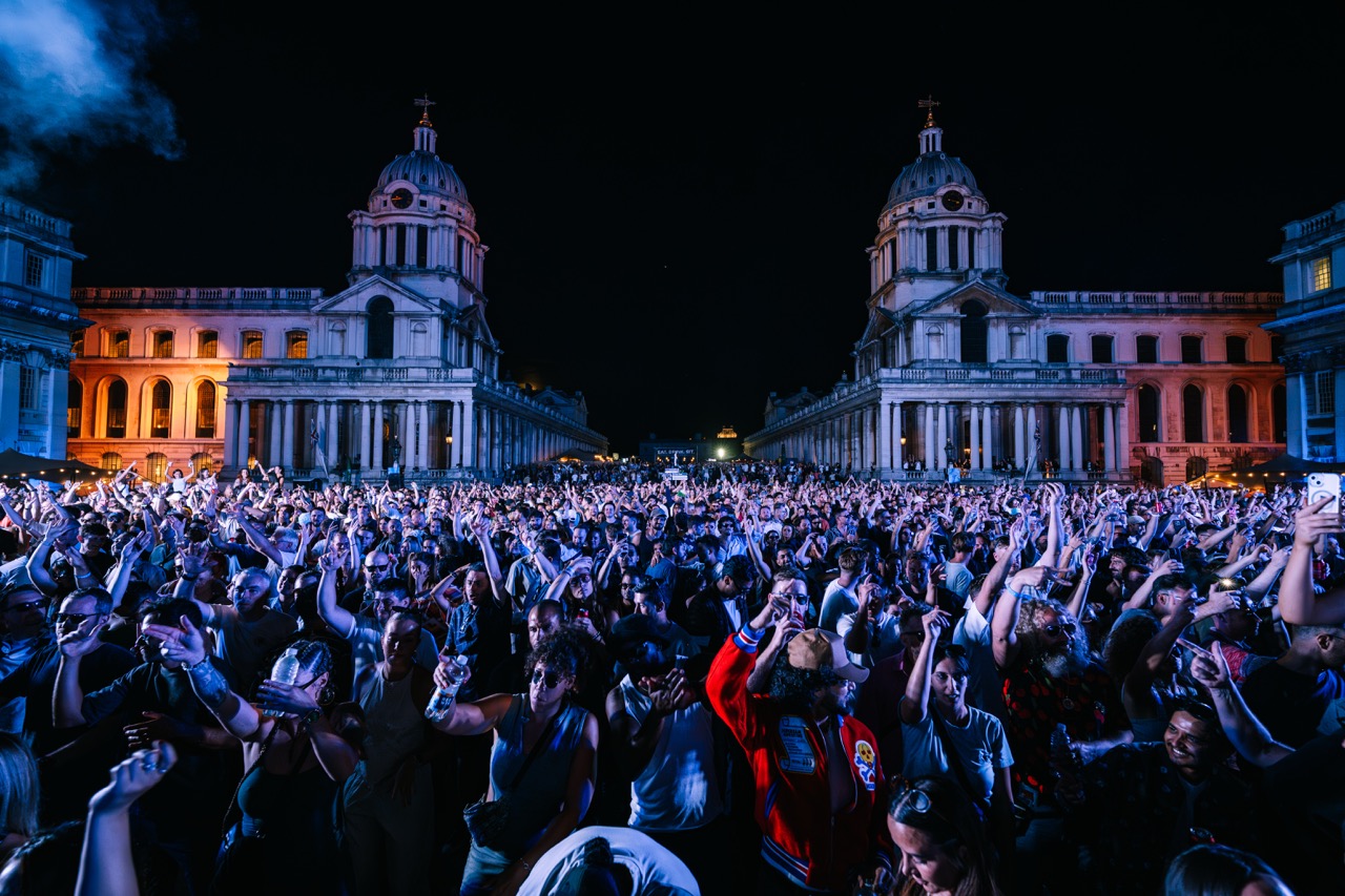 Solomun on the Thames