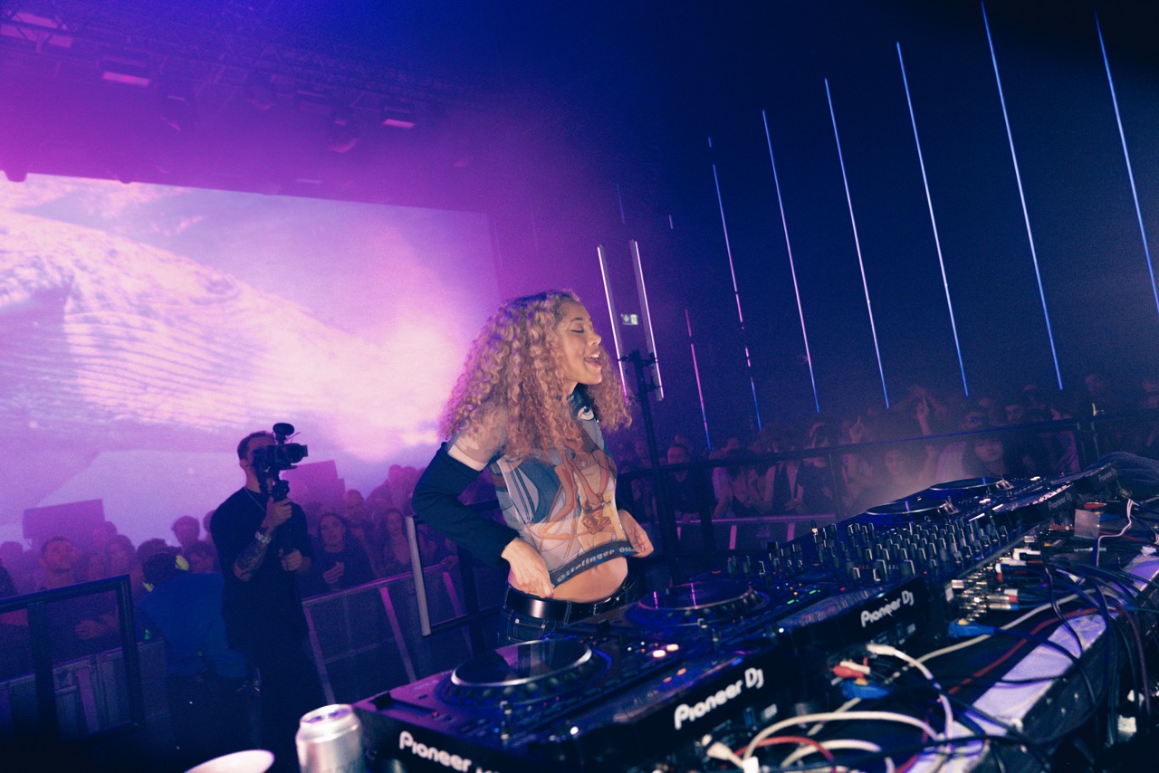 Jayda G HERE at Outernet [YouTube] WATCH