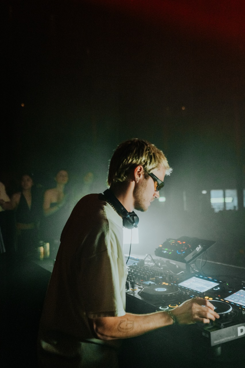 Mau P Open to Close at Roundhouse