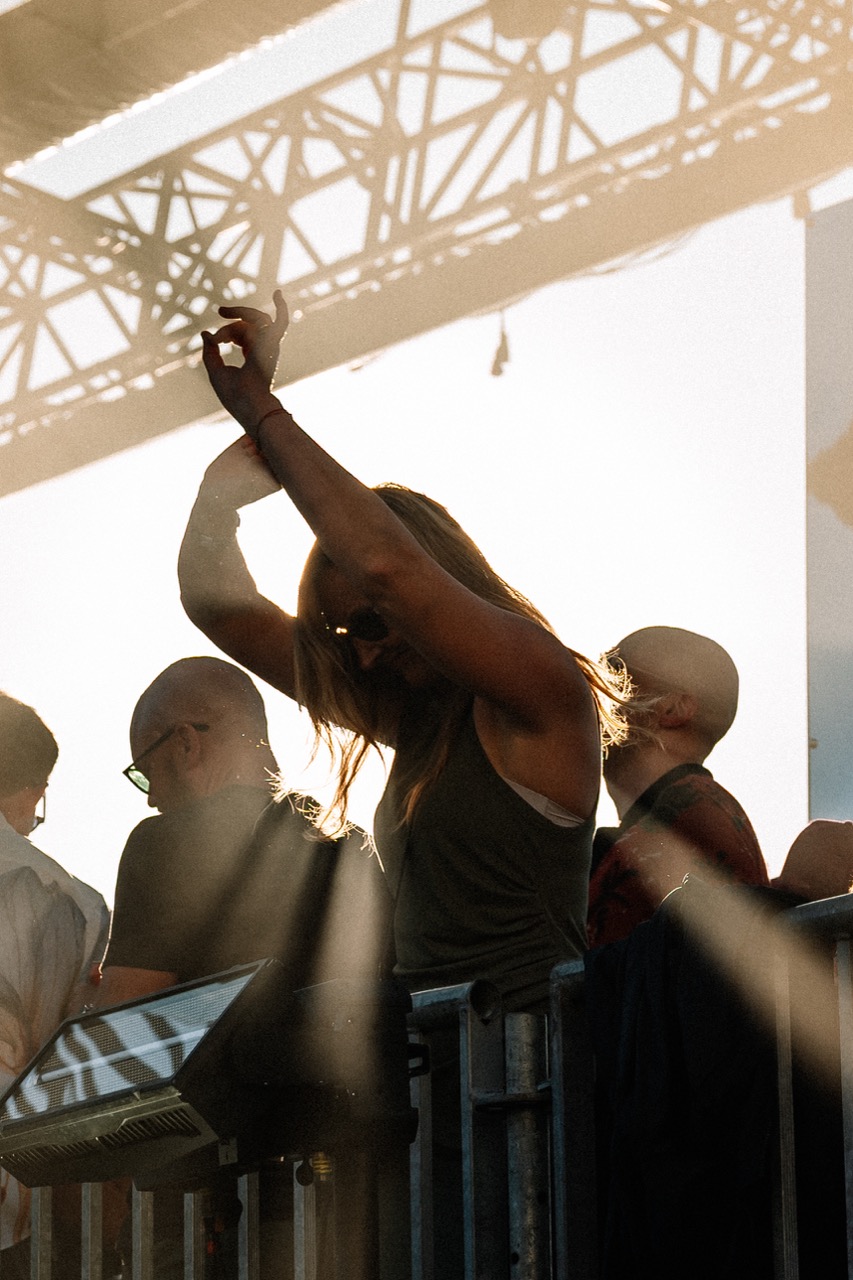 Solomun on the Thames