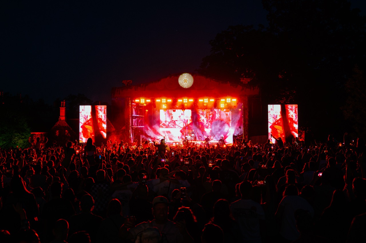 The Kooks 20 Years of Inside In / Inside Out at Tofte Manor