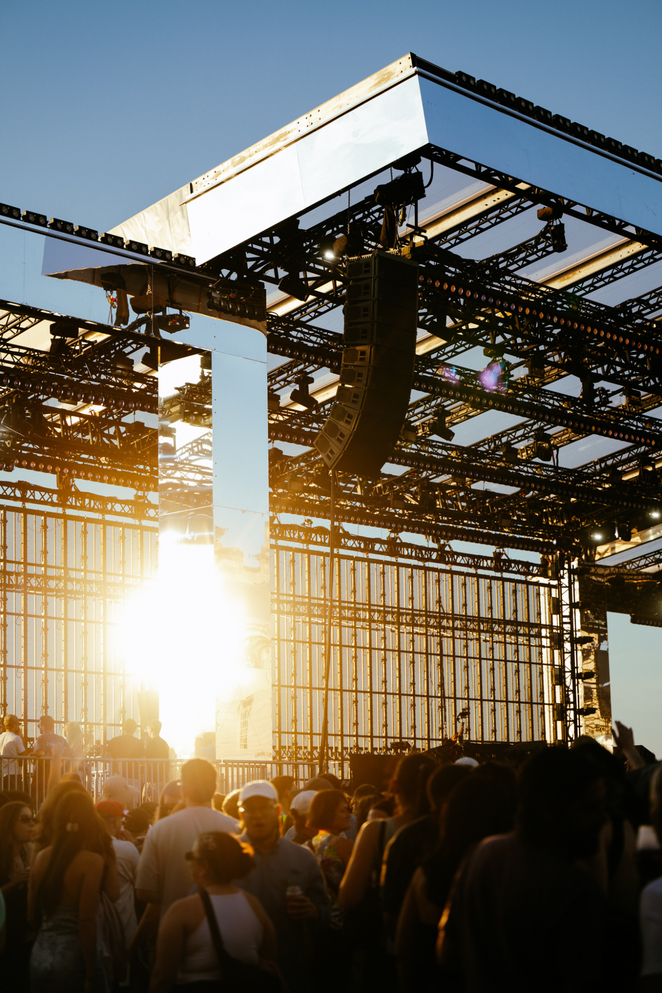 Overmono presents Pure Devotion on the Thames