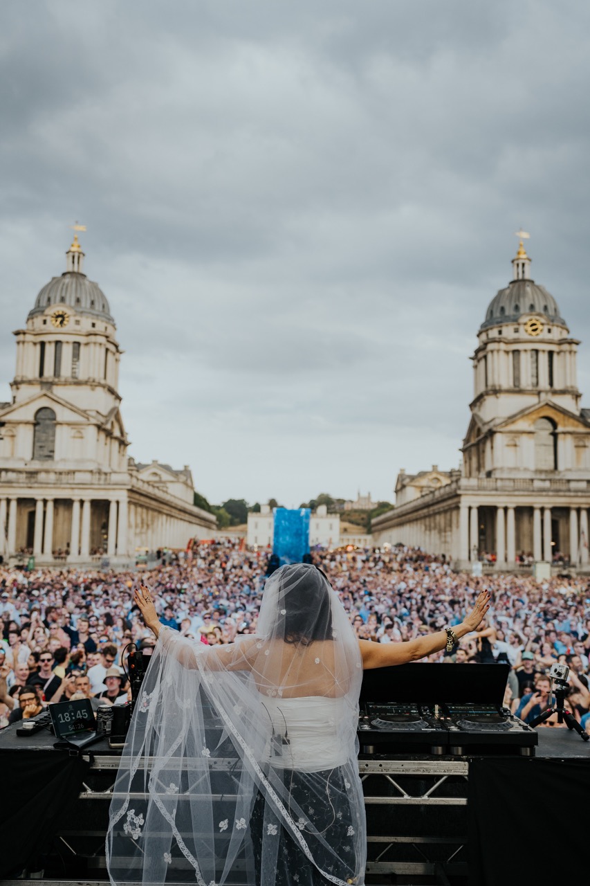 MOBY Live on the Thames