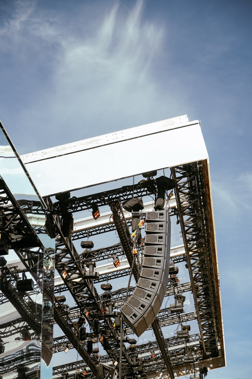 Adriatique presents X on the Thames