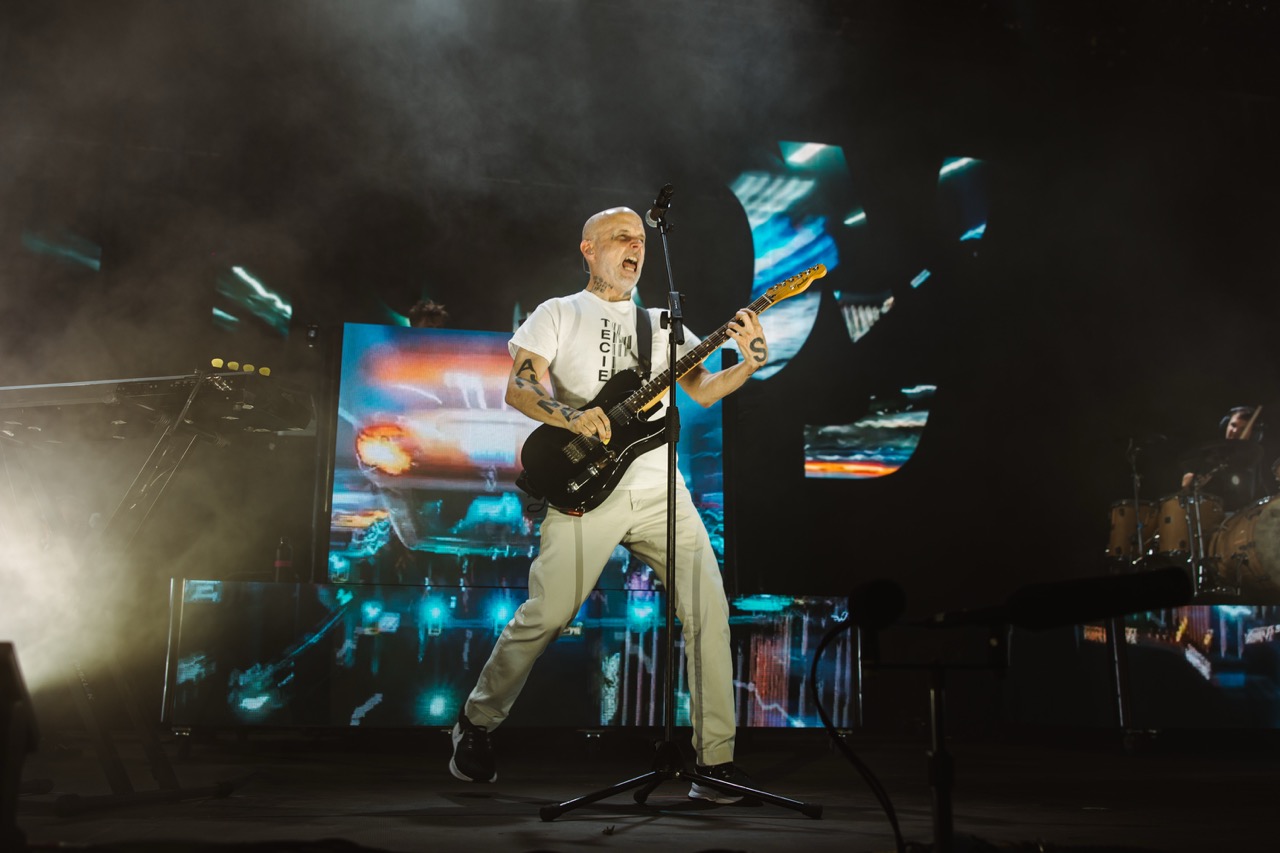 MOBY Live on the Thames