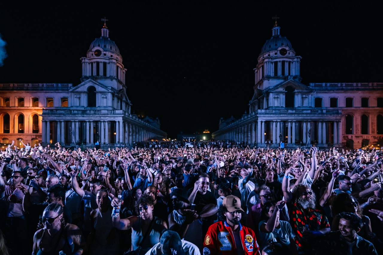 Solomun on the Thames
