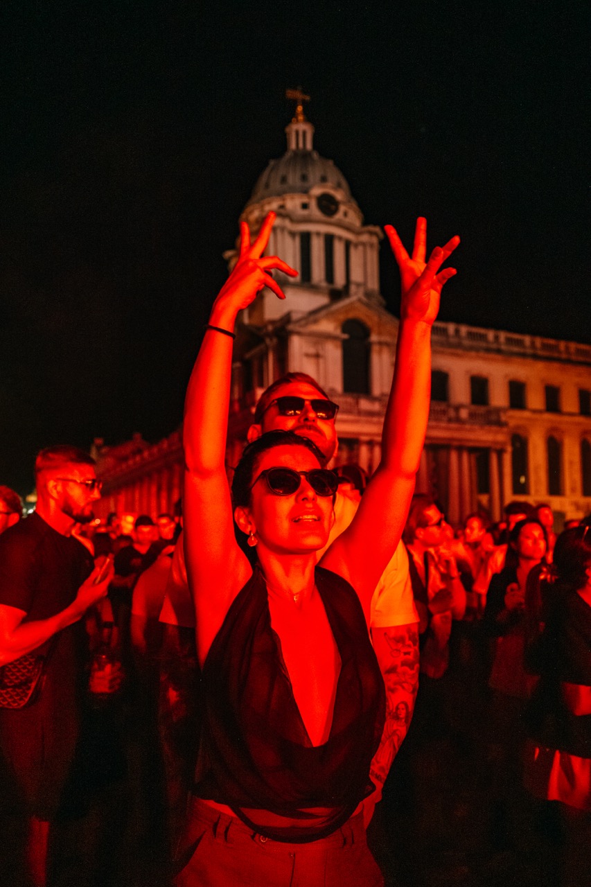 Solomun on the Thames
