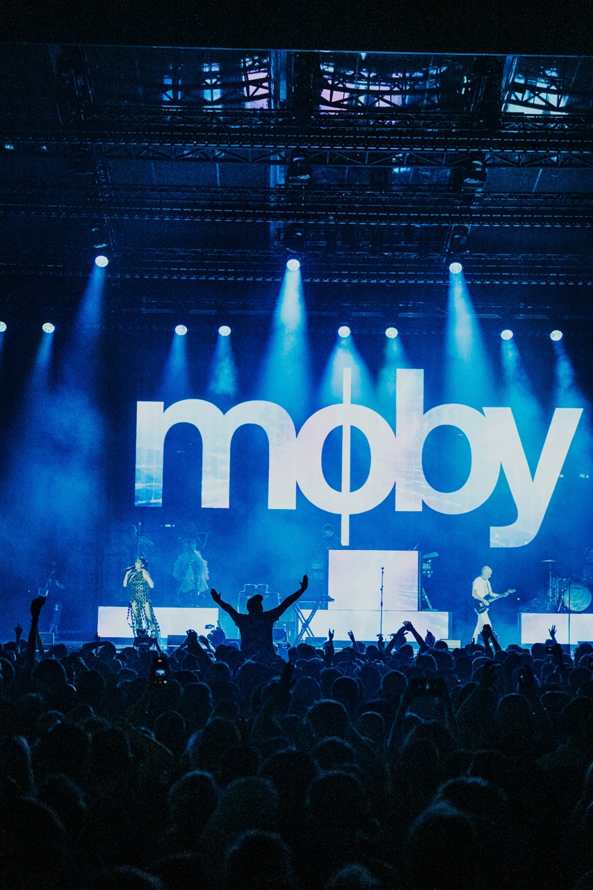 MOBY Live on the Thames