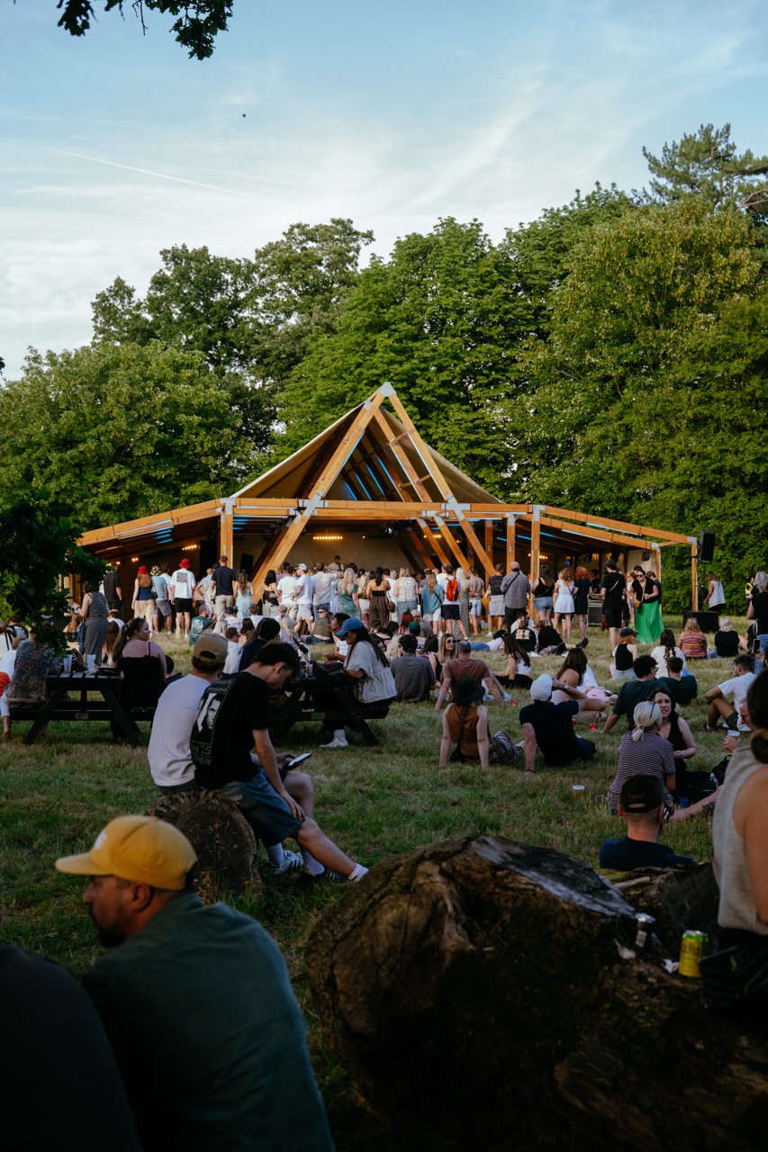 The Kooks 20 Years of Inside In / Inside Out at Tofte Manor