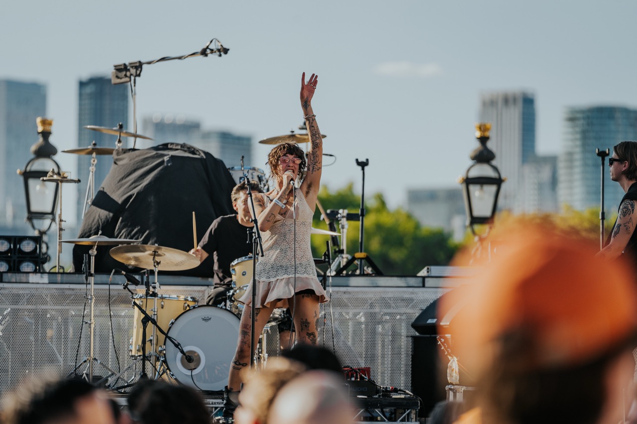 The Kooks on the Thames 