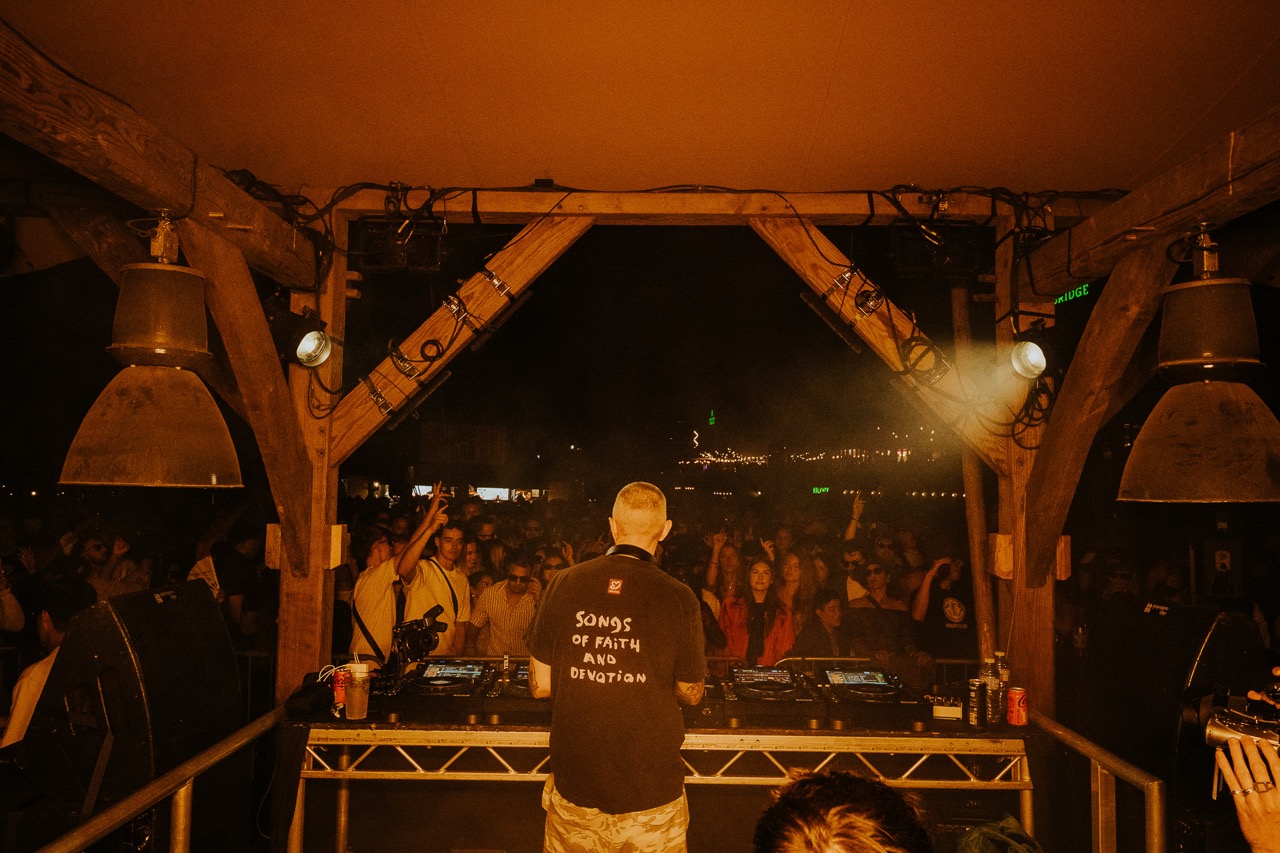 Reznik at Hackney Bridge