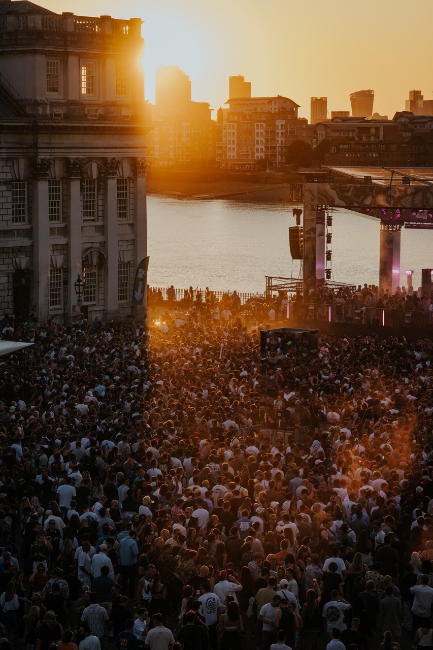 Solomun on the Thames