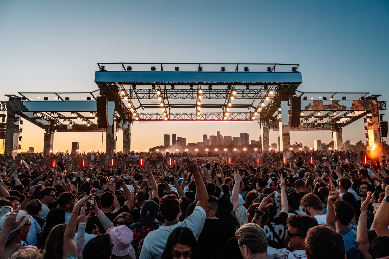 Solomun on the Thames