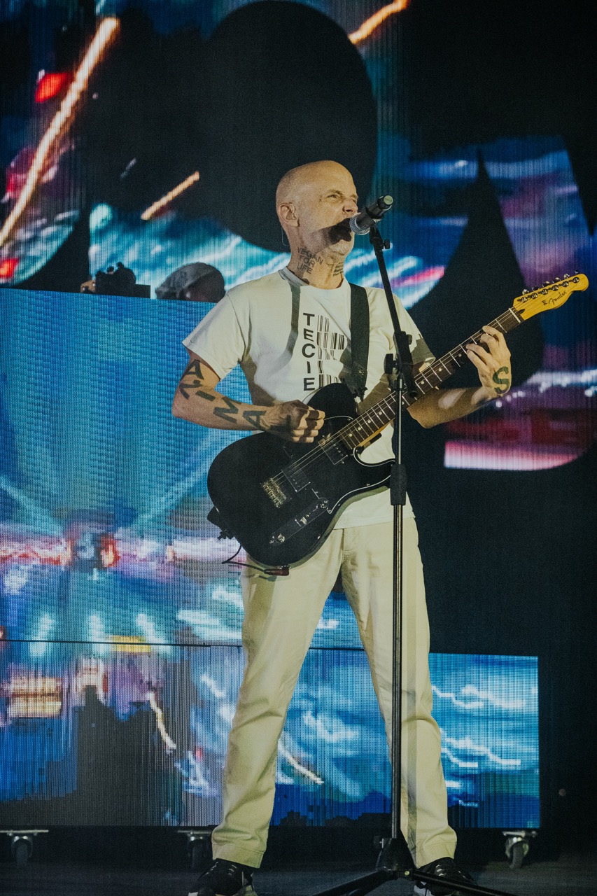 MOBY Live on the Thames