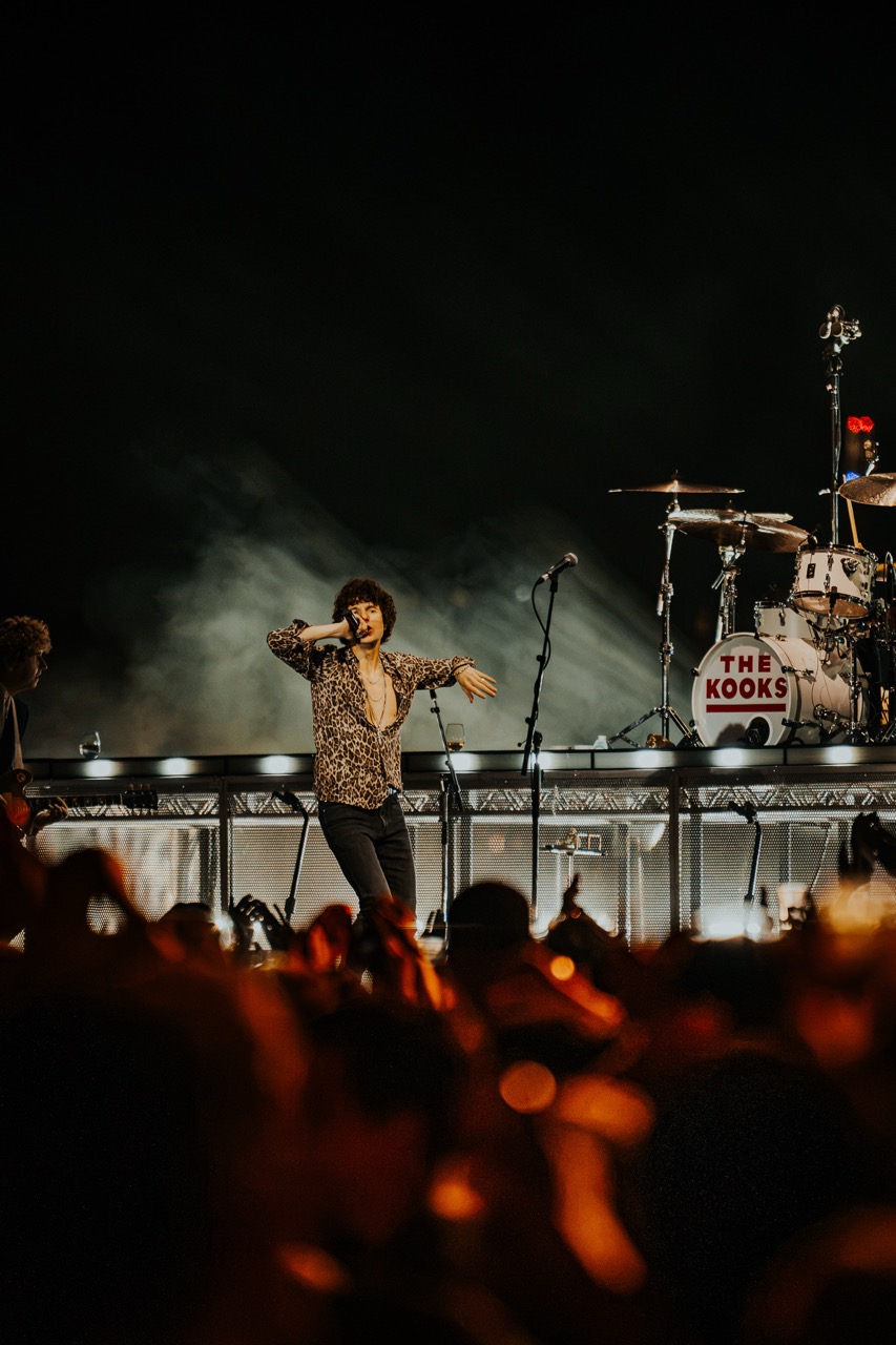 The Kooks on the Thames 