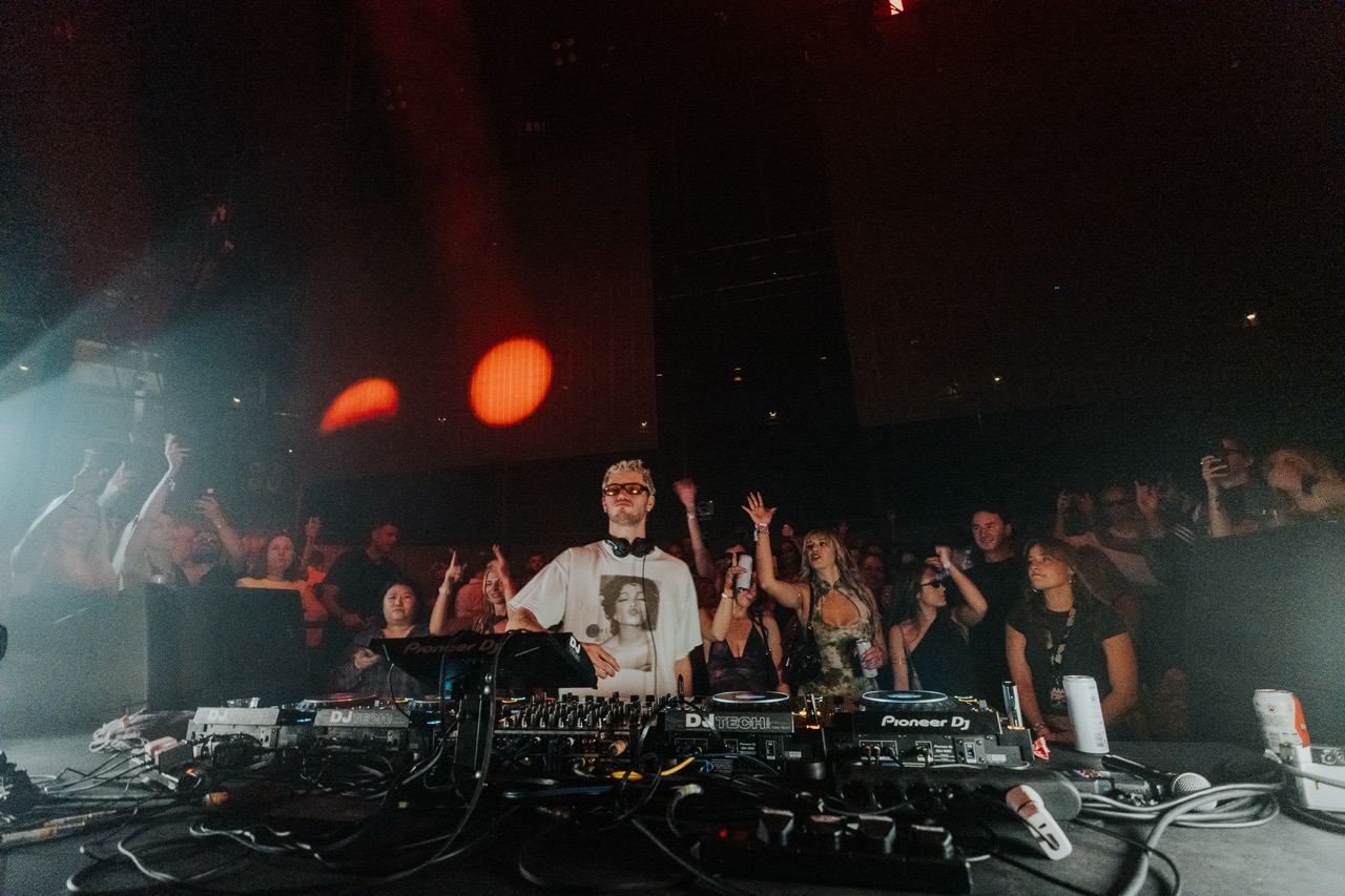 Mau P Open to Close at Roundhouse