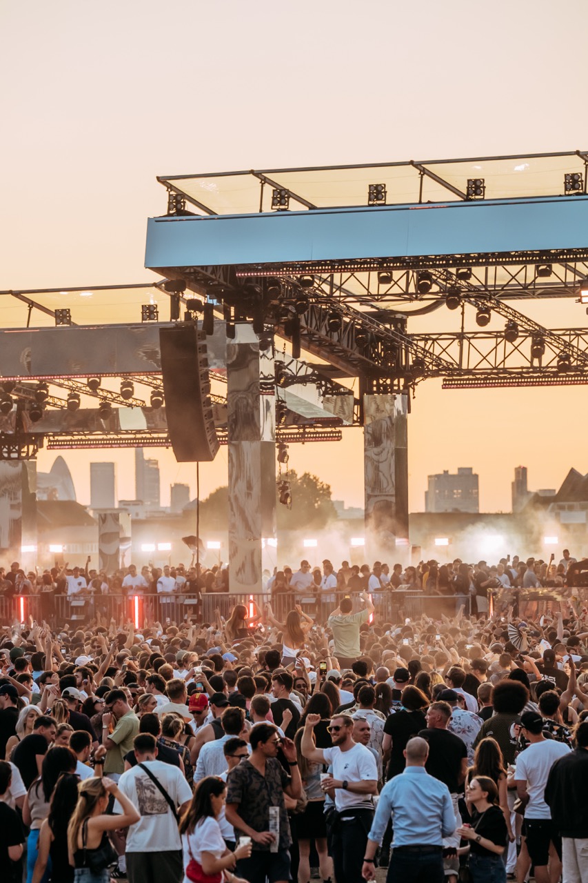 Solomun on the Thames