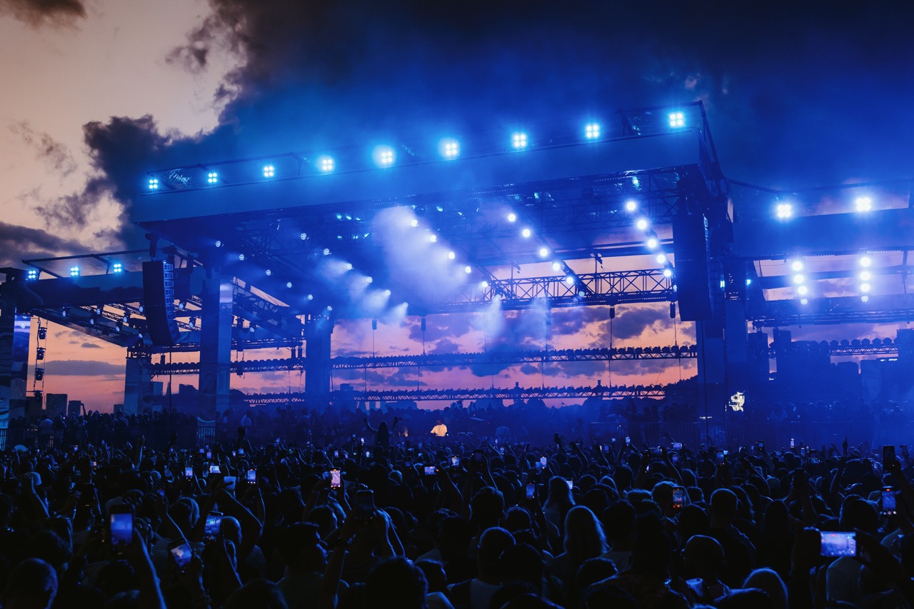 Black Coffee on the Thames Opening Show