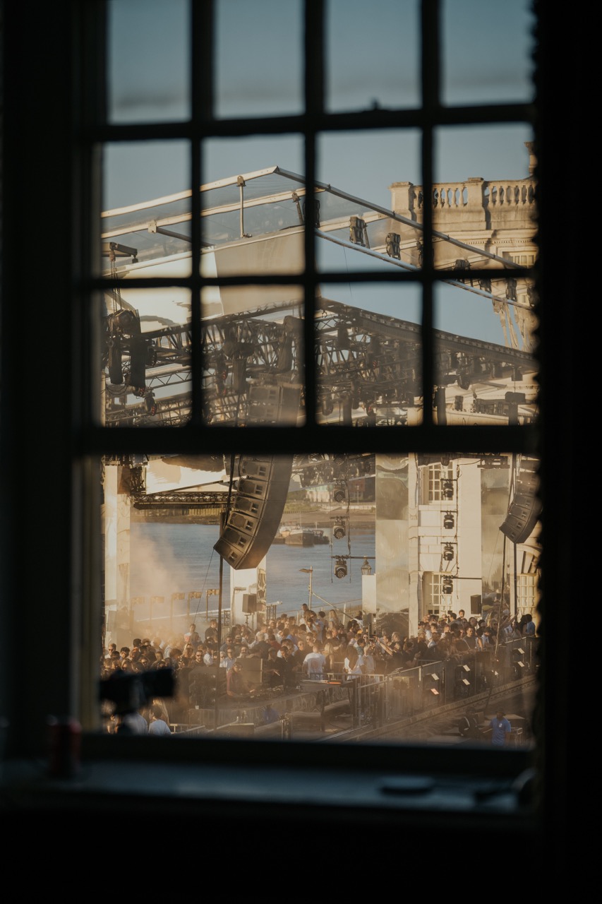 Solomun on the Thames