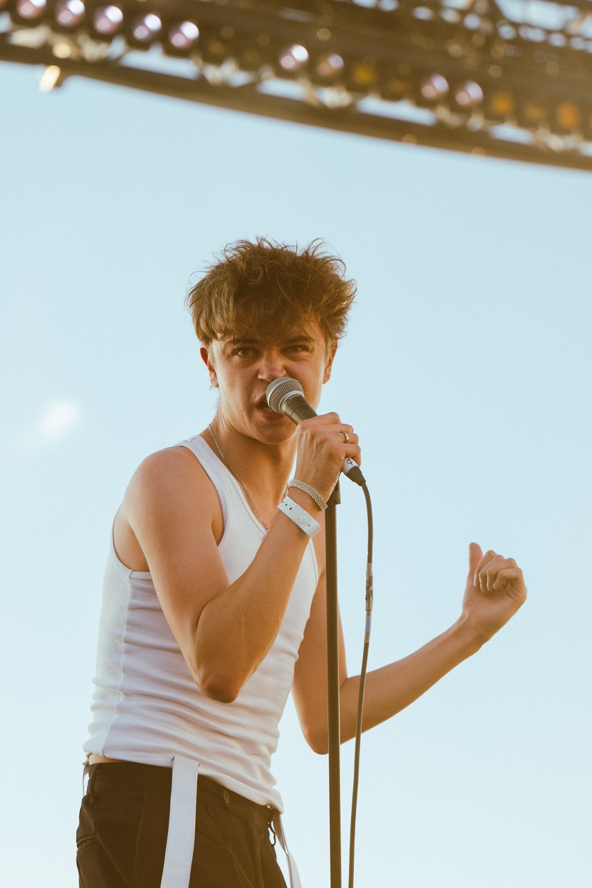 The Kooks on the Thames 